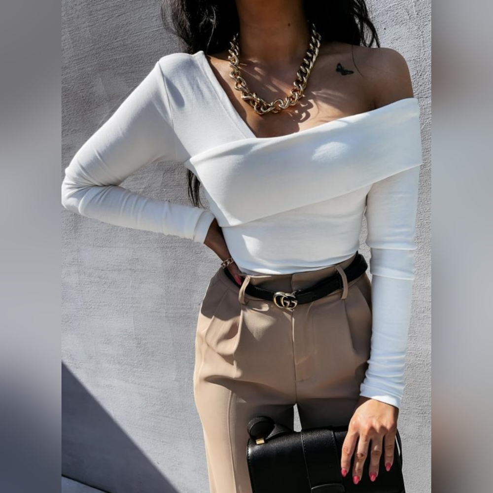 Women's Asymmetrical Single Shoulder Long Sleeve Top